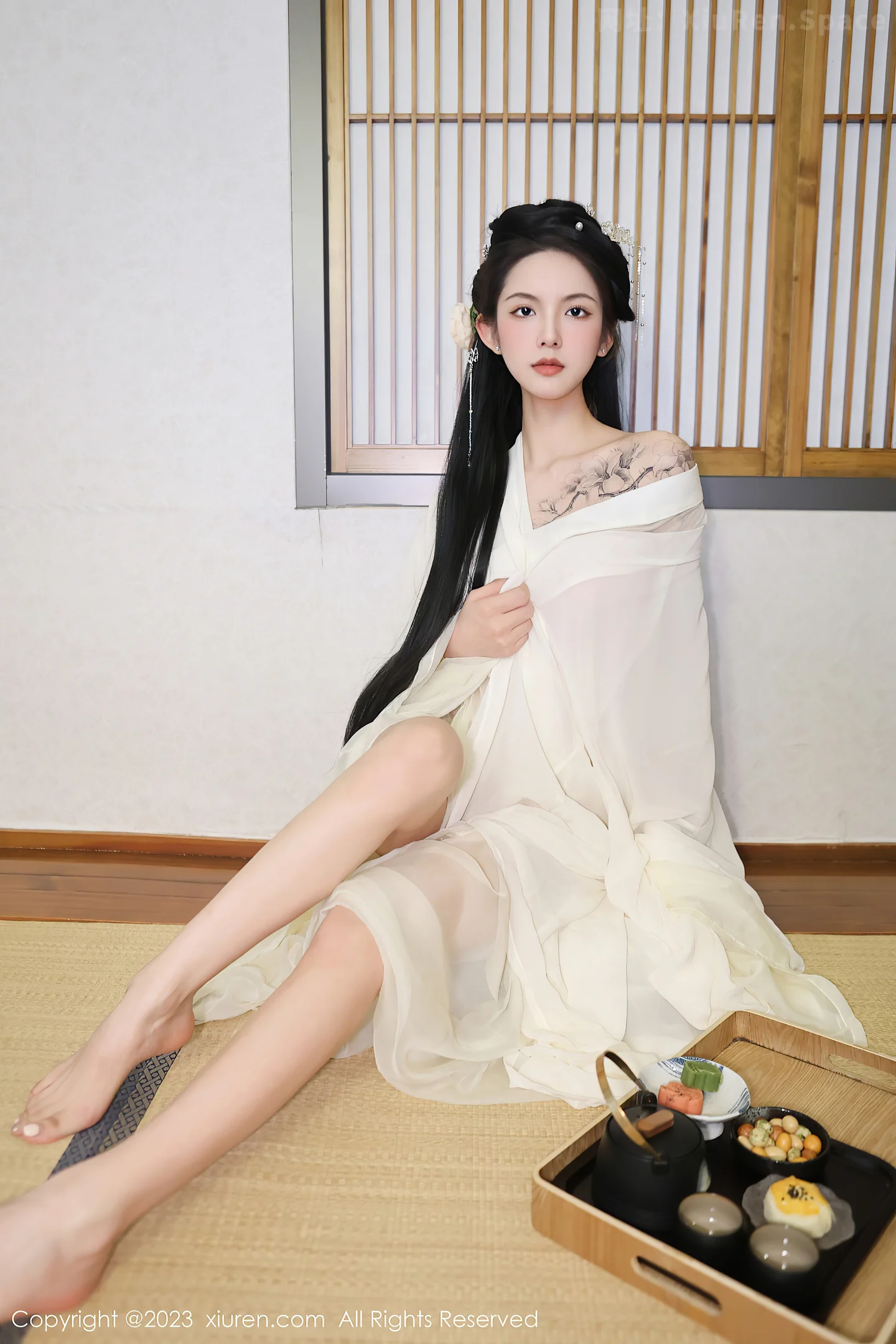 图片[4]-[XiuRen秀人网]2023.03.17 VOL.6430 乔一一 白色透视情趣古装汉服裙性感私房写真集-秀人网官方网站